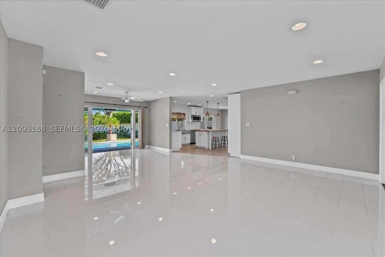 1485 Ne 57th St - Photo 3 of 20