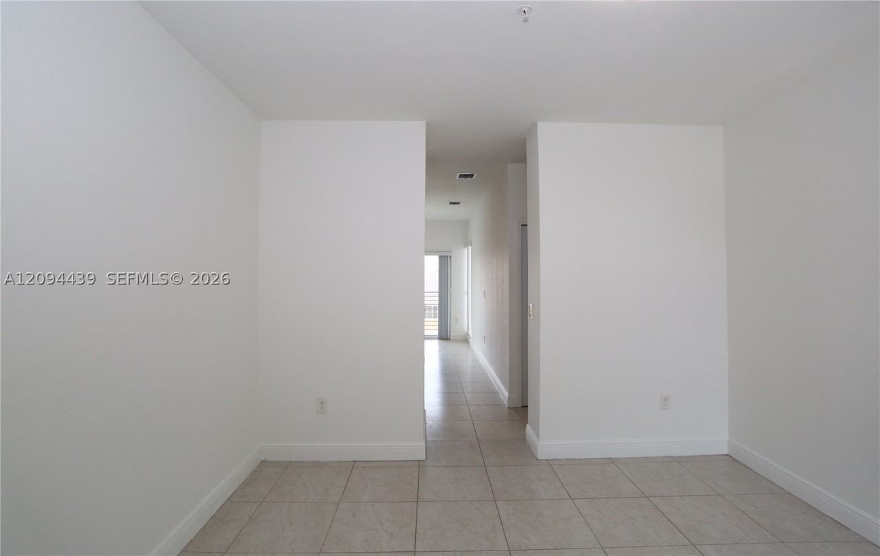 6001 Nw 182nd Ln #301 - Photo 2 of 11