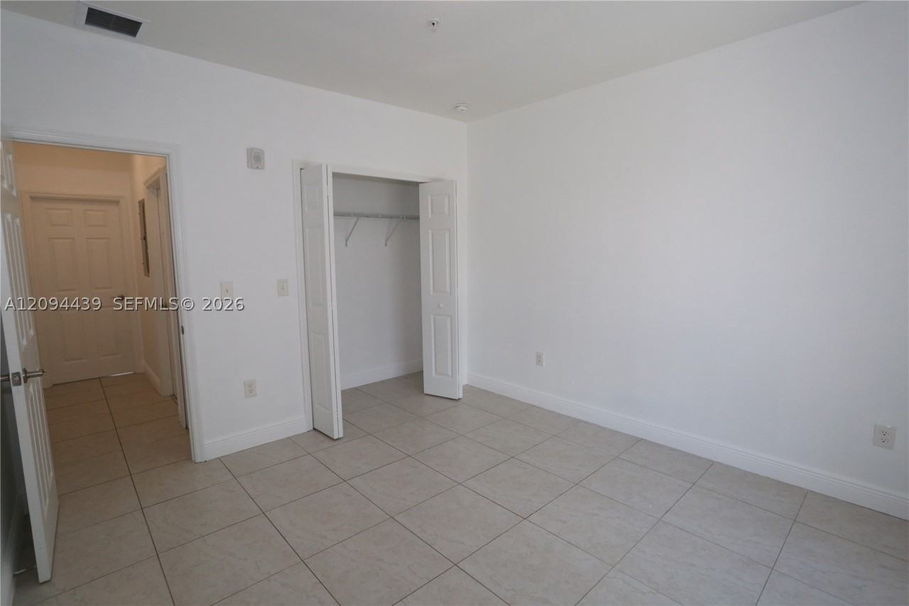 6001 Nw 182nd Ln #301 - Photo 6 of 11
