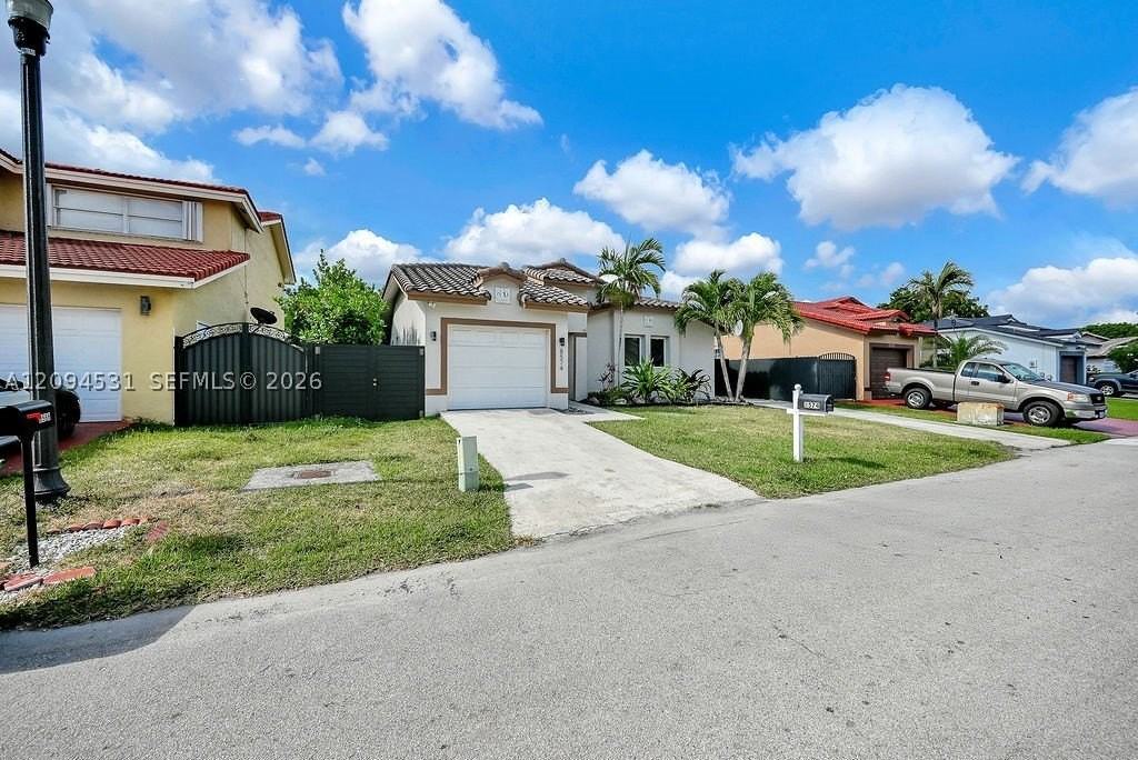 8574 Sw 211th Ter - Photo 2 of 50