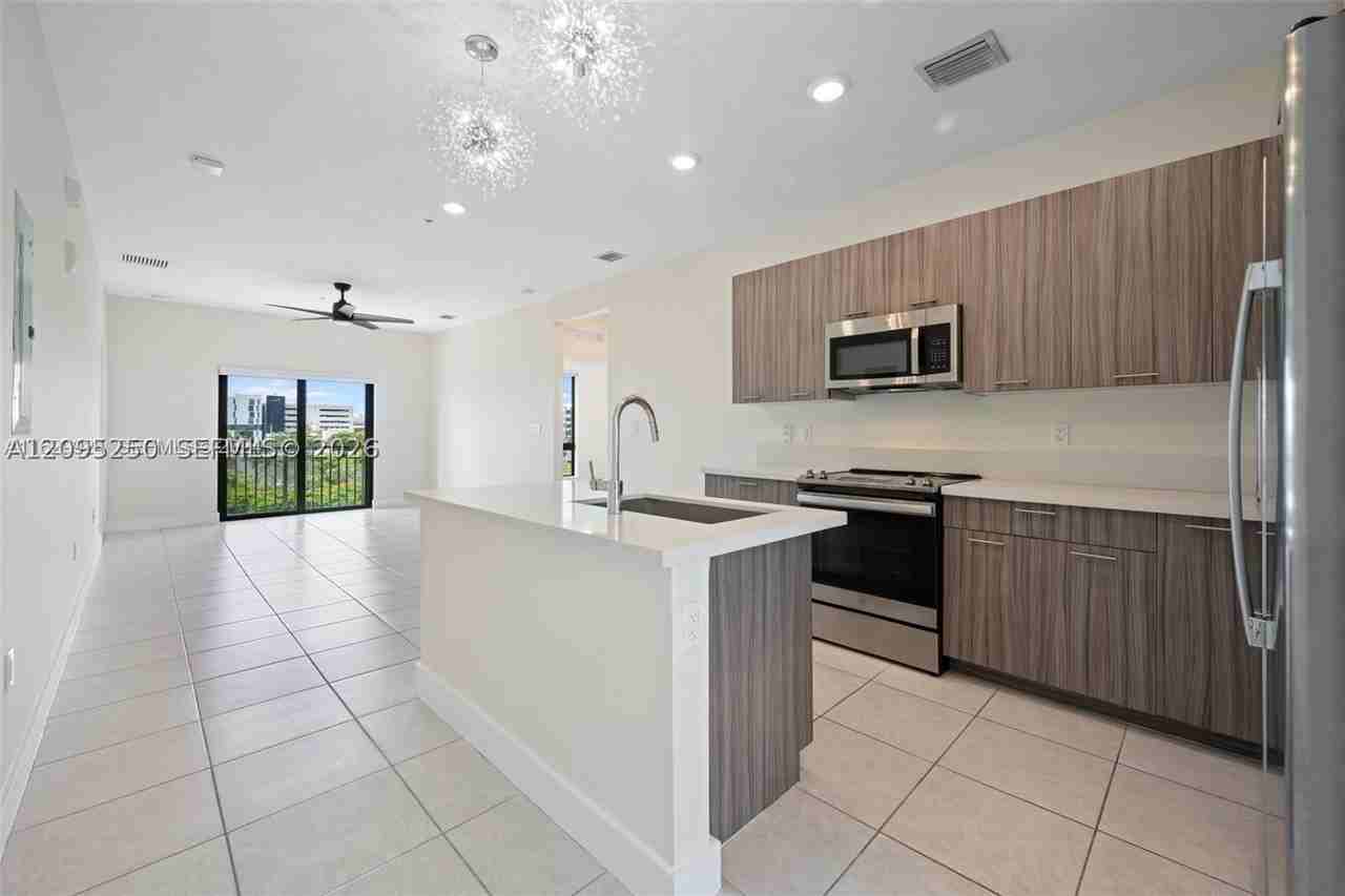 8301 Nw 41st St #B401 - Photo 2 of 10