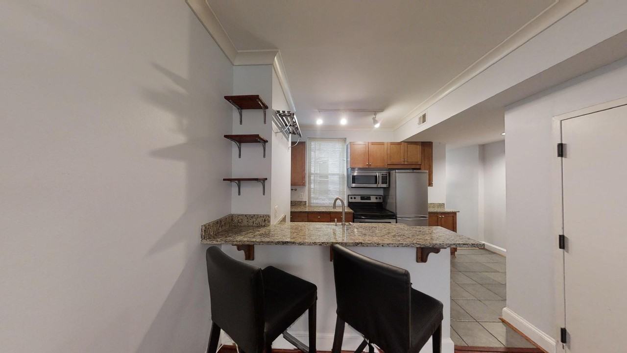 218 4th St SE #3 (DC) - Photo 4 of 22