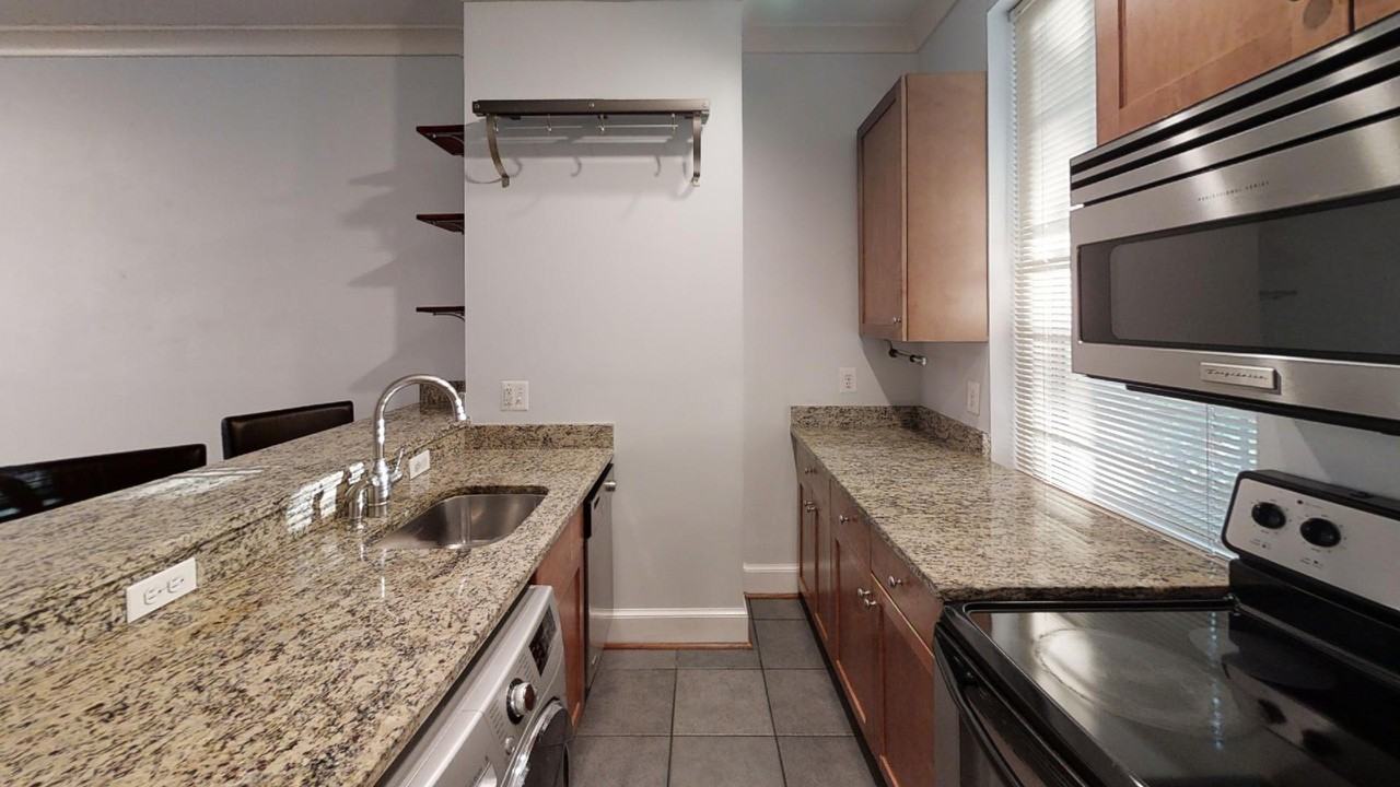218 4th St SE #3 (DC) - Photo 7 of 22
