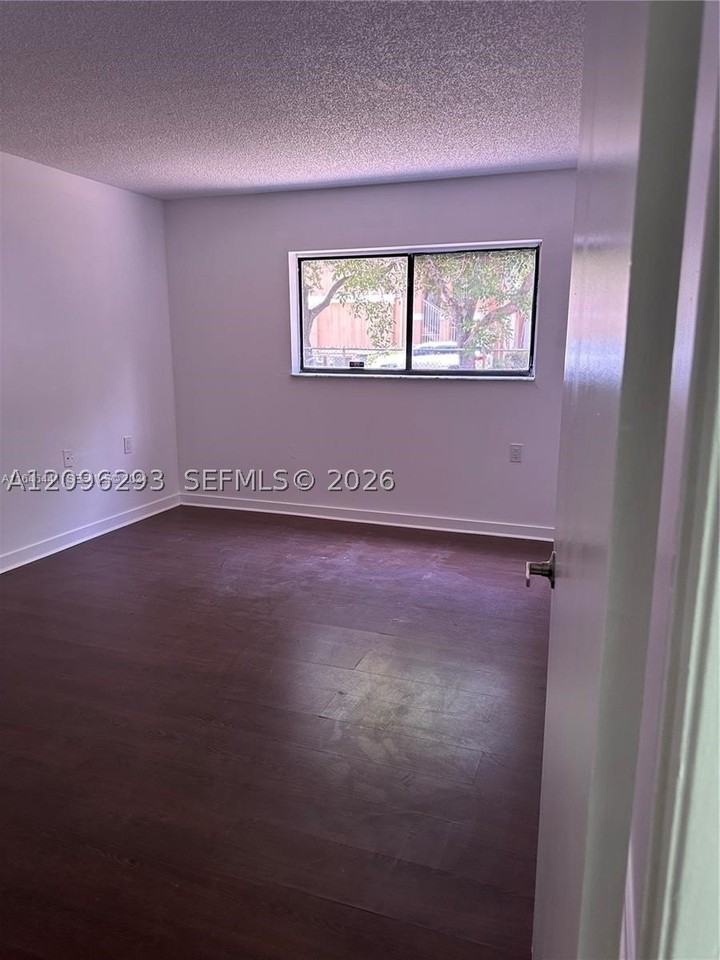 7020 Nw 179th St #112 - Photo 4 of 6