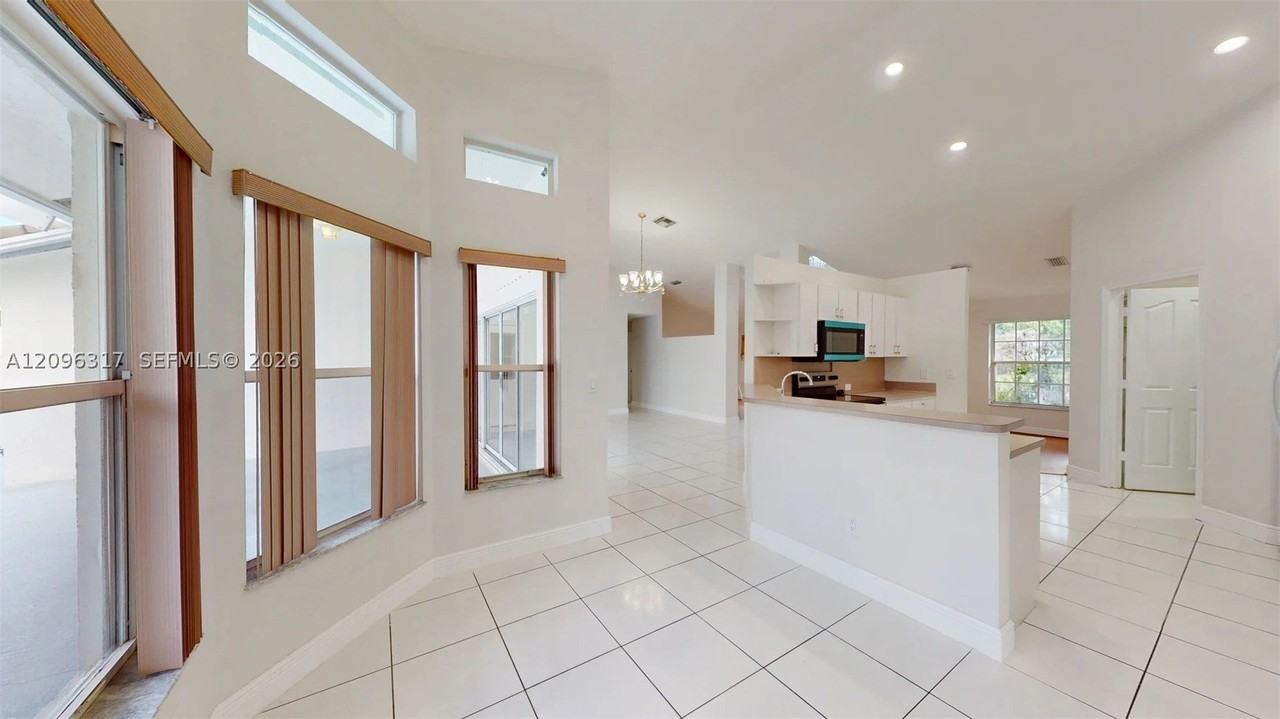 4610 Nw 100th Way #4610 - Photo 7 of 31