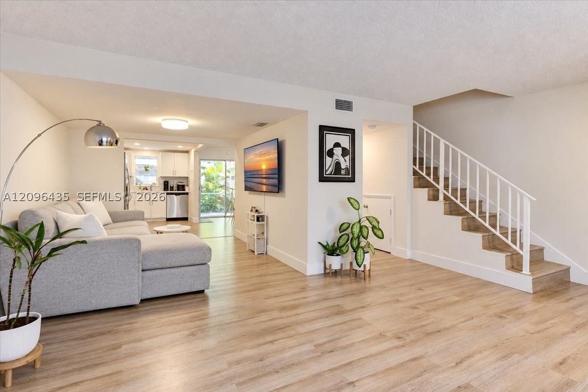 6524 Sw 41st St #6524 - Photo 4 of 30