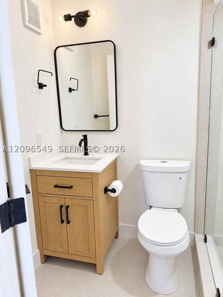 6850 Sw 45th Ln #3 - Photo 6 of 8