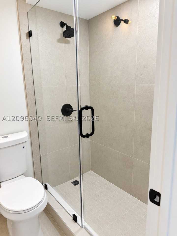 6850 Sw 45th Ln #3 - Photo 7 of 8