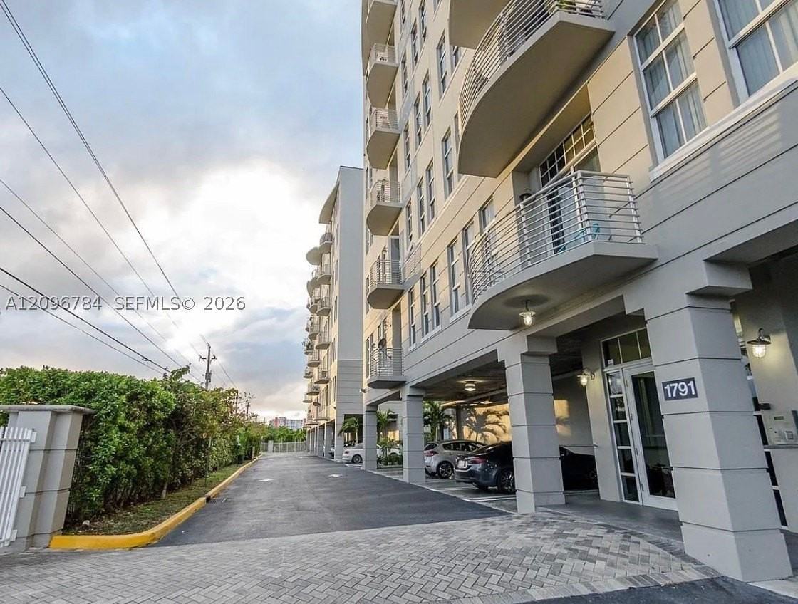 1791 Ne Miami Gardens Dr #E705 - Photo 4 of 16