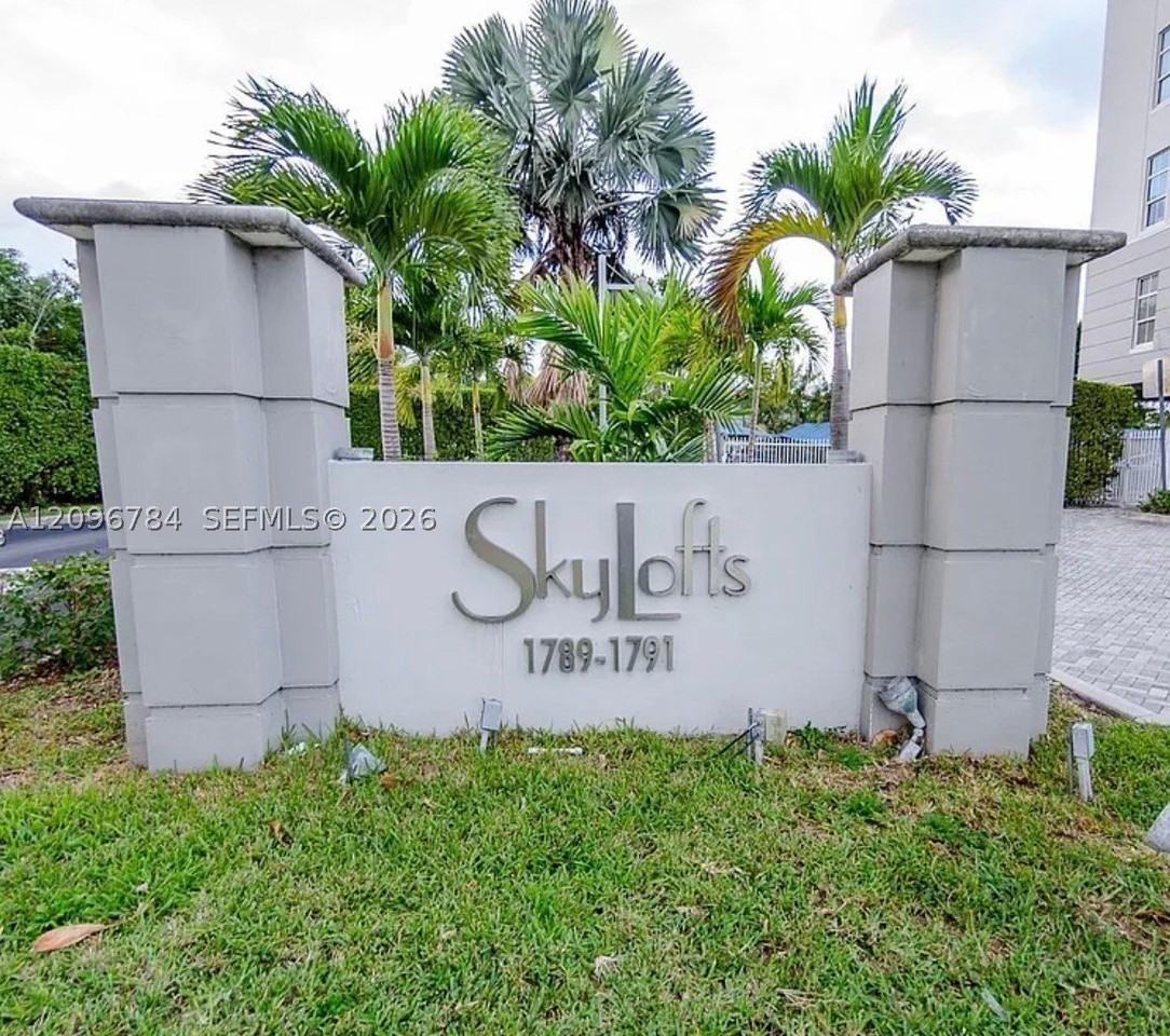 1791 Ne Miami Gardens Dr #E705 - Photo 5 of 16