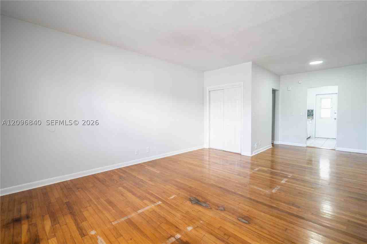 330 84th St #11 - Photo 3 of 12