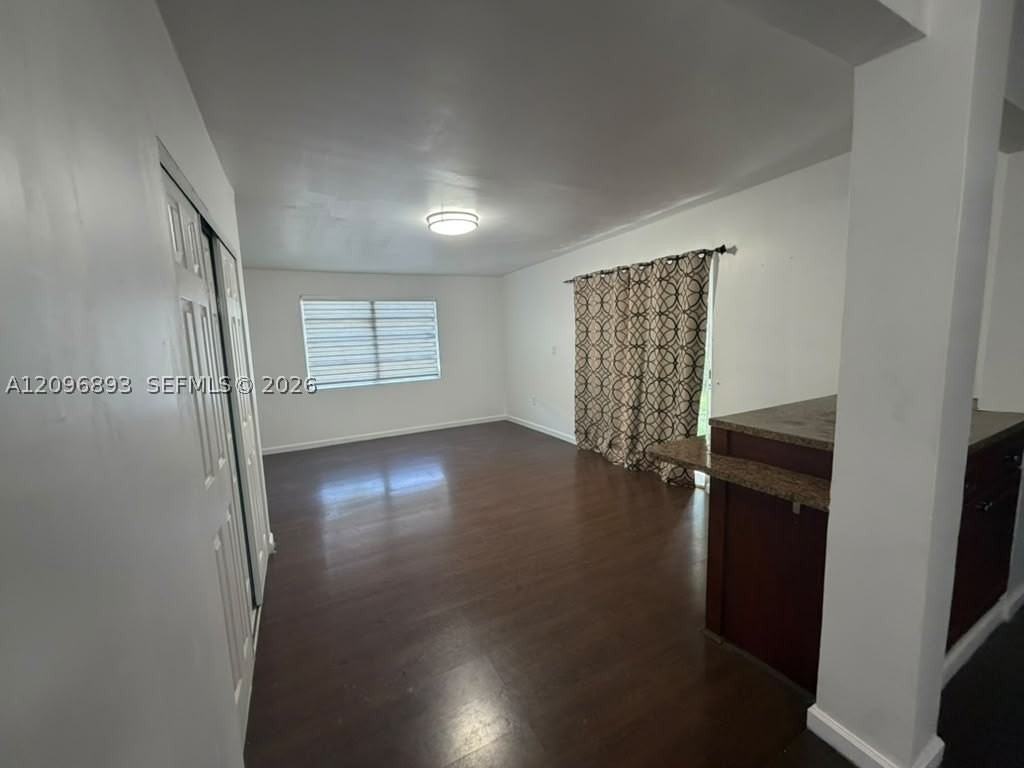 6871 Sw 37th St #B - Photo 4 of 13