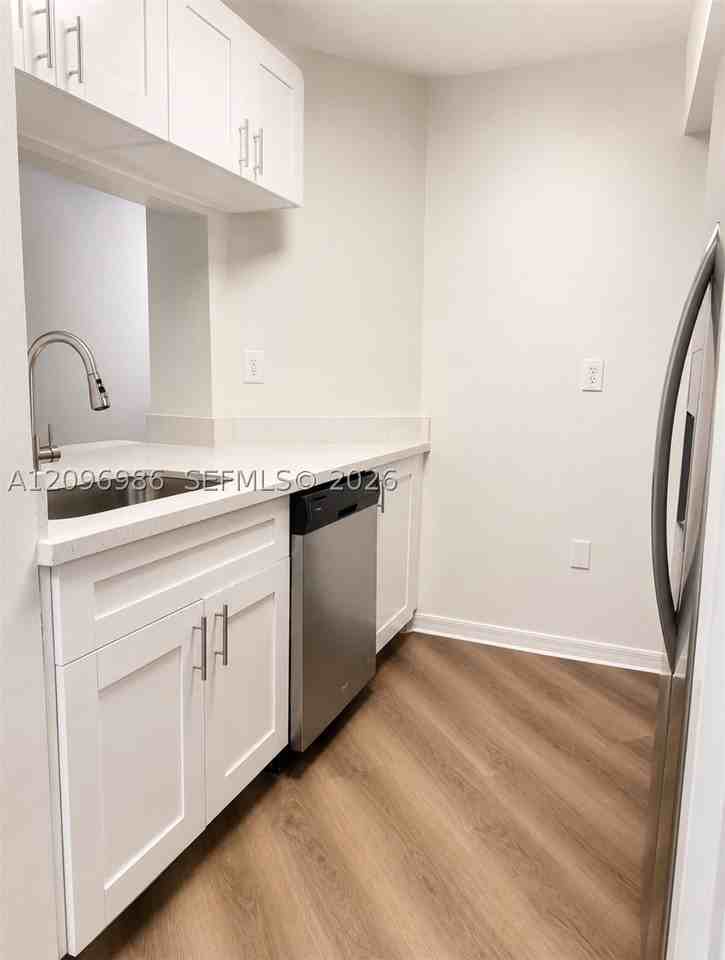 102 Sw 6th Ave #507 - Photo 4 of 16