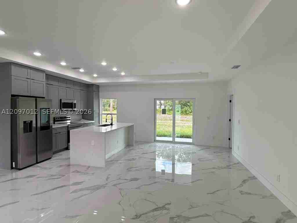 765 PUCCINI AVE S #765 - Photo 6 of 21