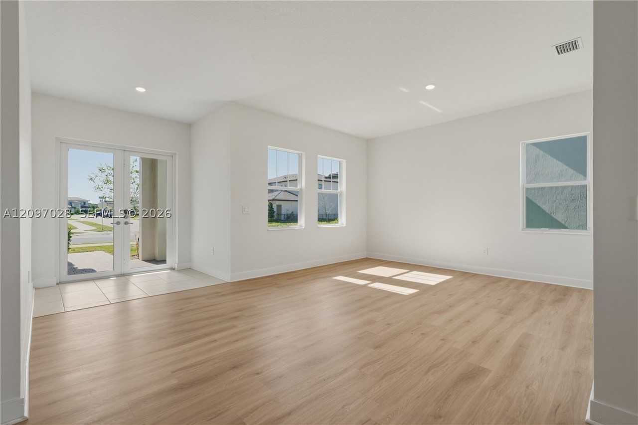 4372 Sw 122nd Ter #0 - Photo 7 of 50