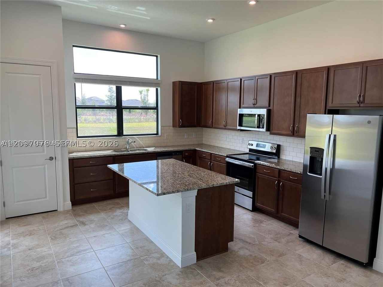 9393 Sw Pepoli Way #9393 - Photo 5 of 14