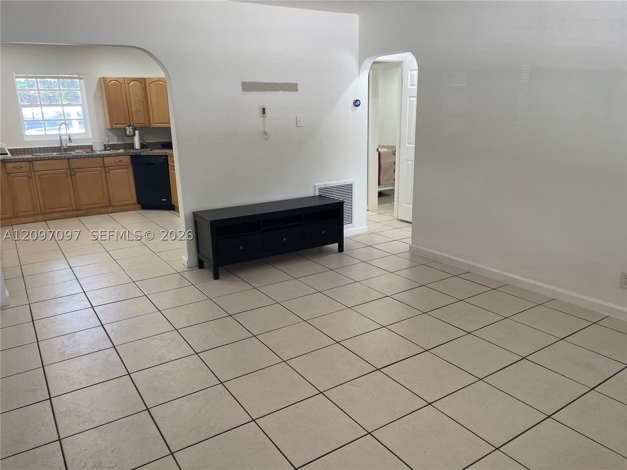 1609 Davie Blvd - Photo 7 of 29