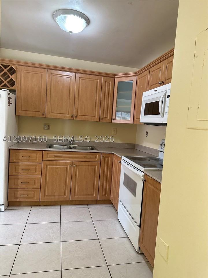 14907 Sw 80th St #201 - Photo 4 of 13