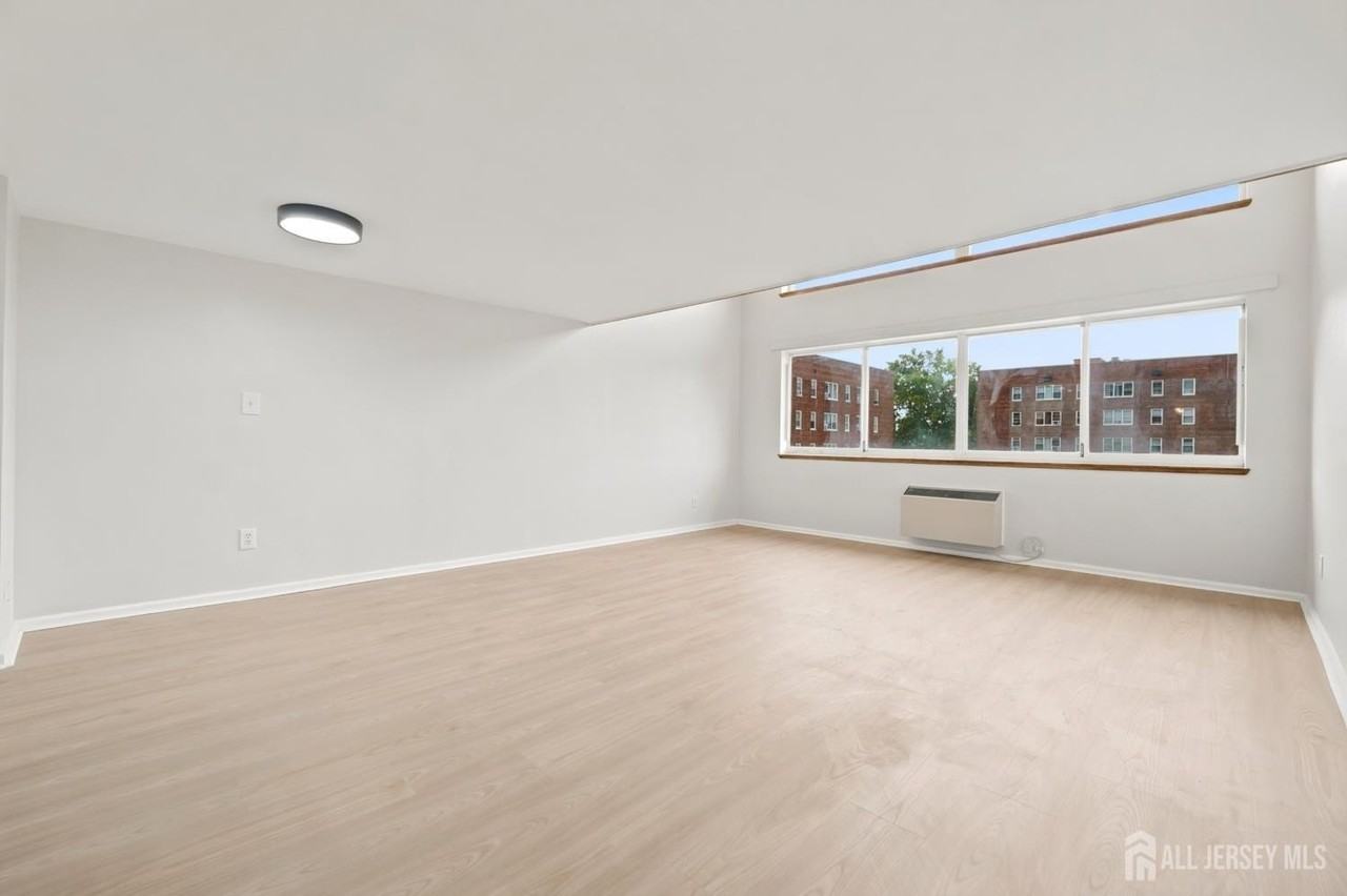 40 Fayette St #37 - Photo 4 of 16
