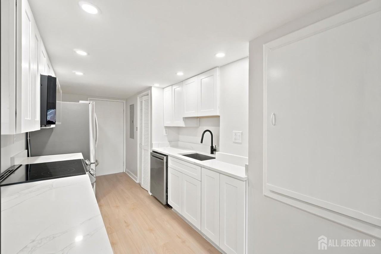 40 Fayette St #37 - Photo 6 of 16