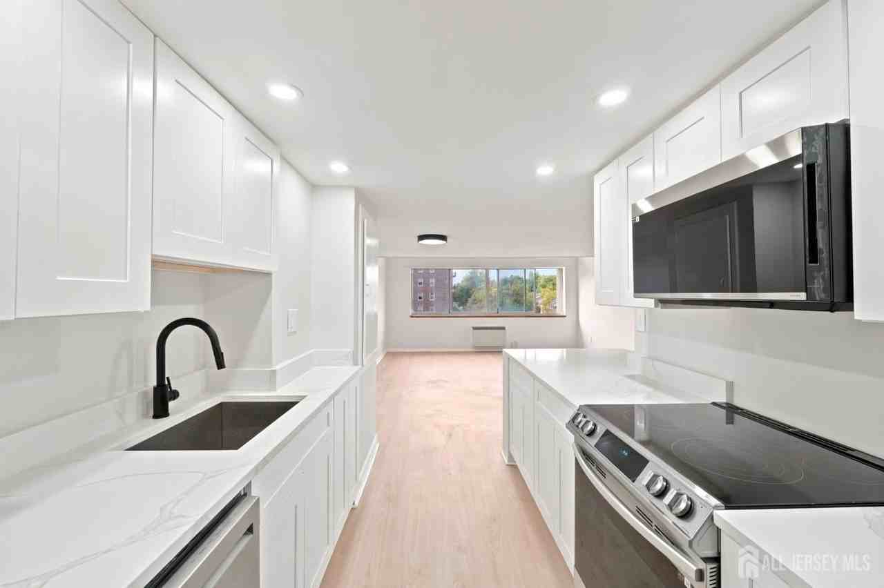 40 Fayette St #37 - Photo 7 of 16