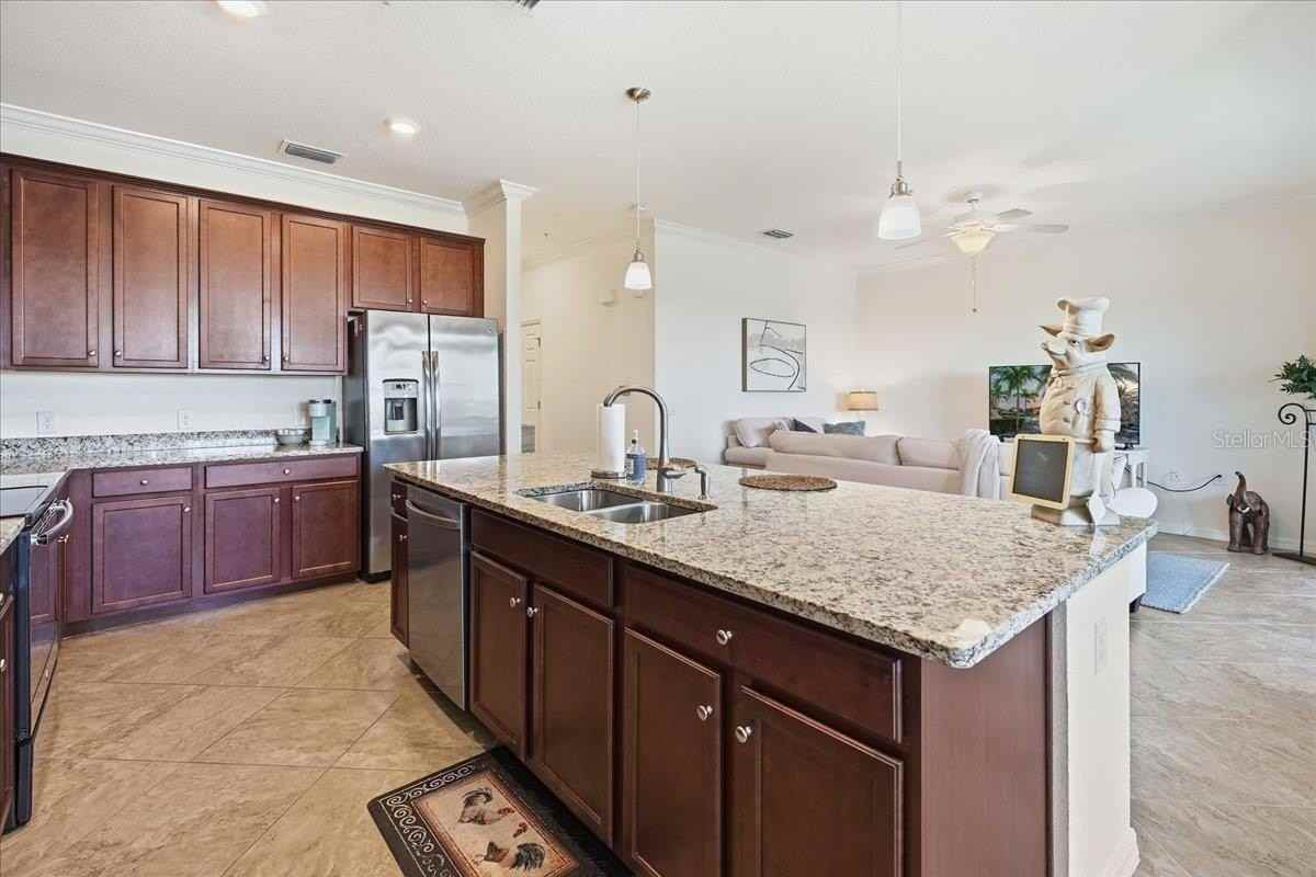 17006 Vardon Ter #402 - Photo 6 of 50