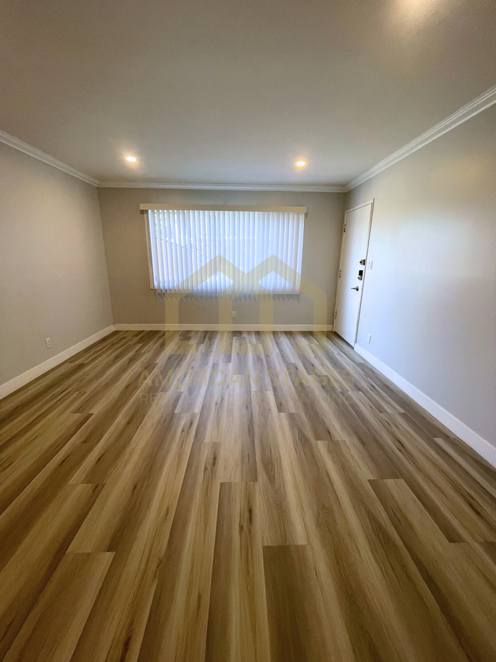 714 North G Street - Photo 3 of 10