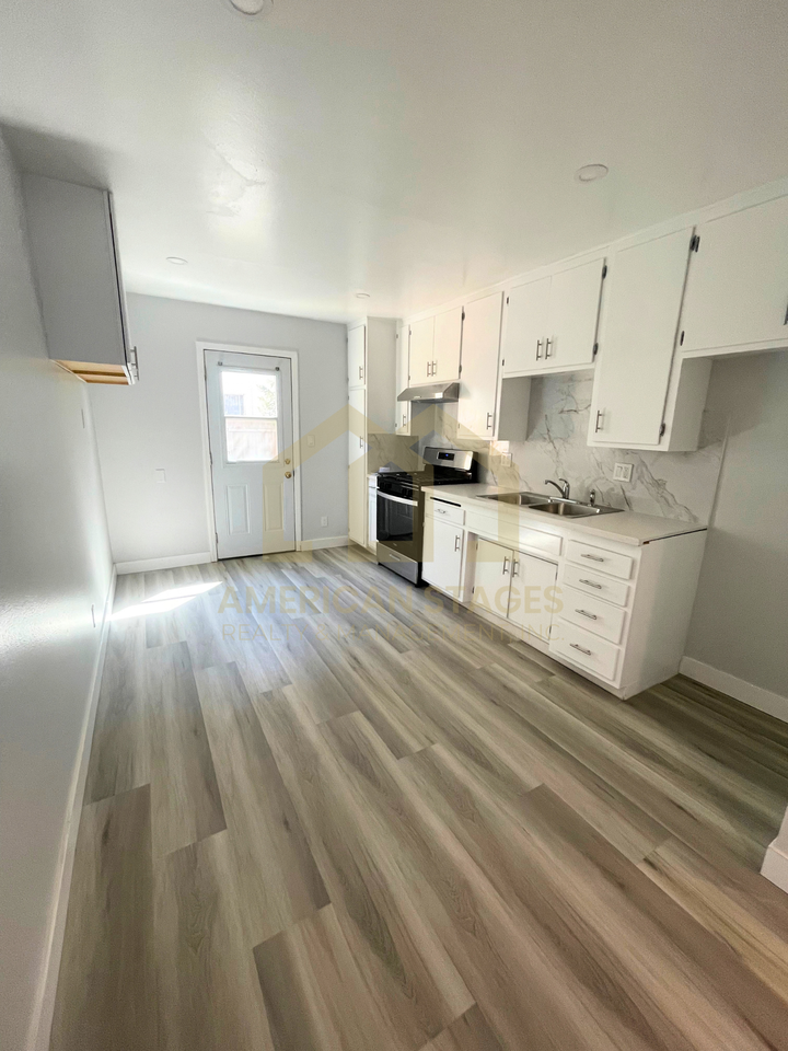714 North G Street - Photo 5 of 10