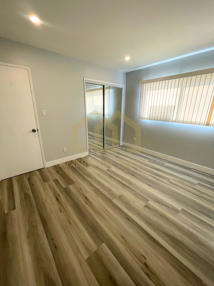 714 North G Street - Photo 7 of 10