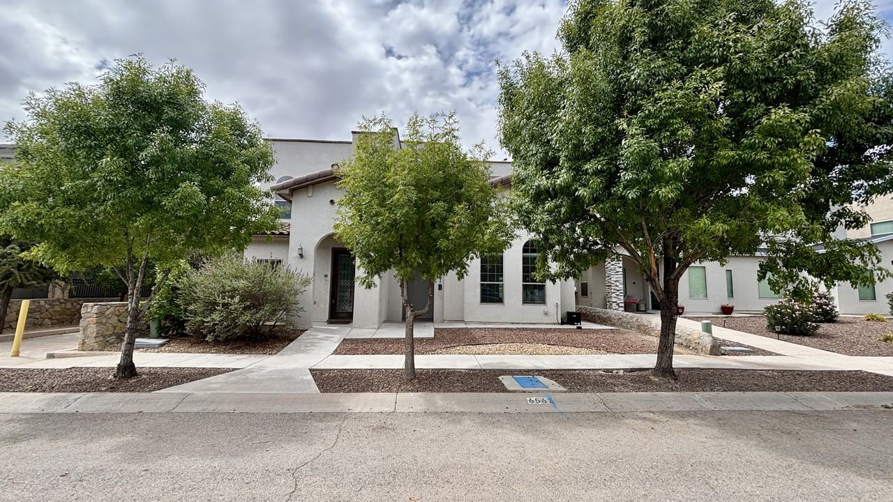 6561 Hoop Street Unit B - Photo 2 of 40