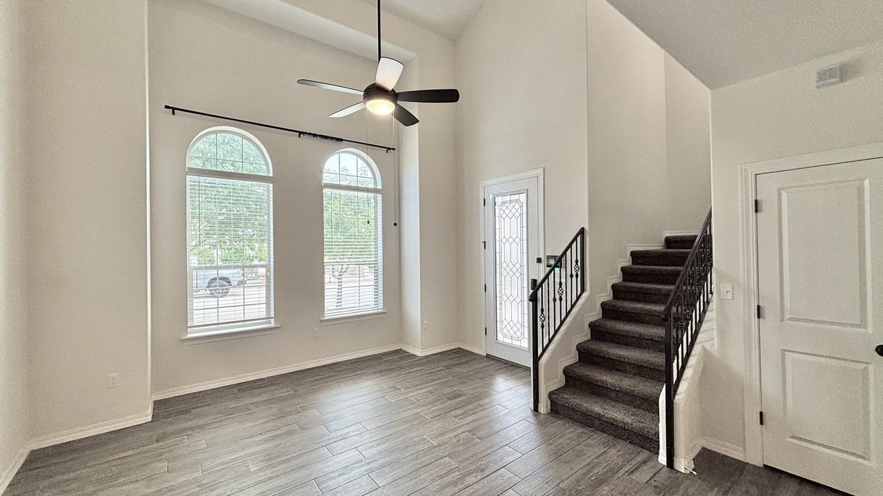 6561 Hoop Street Unit B - Photo 7 of 40