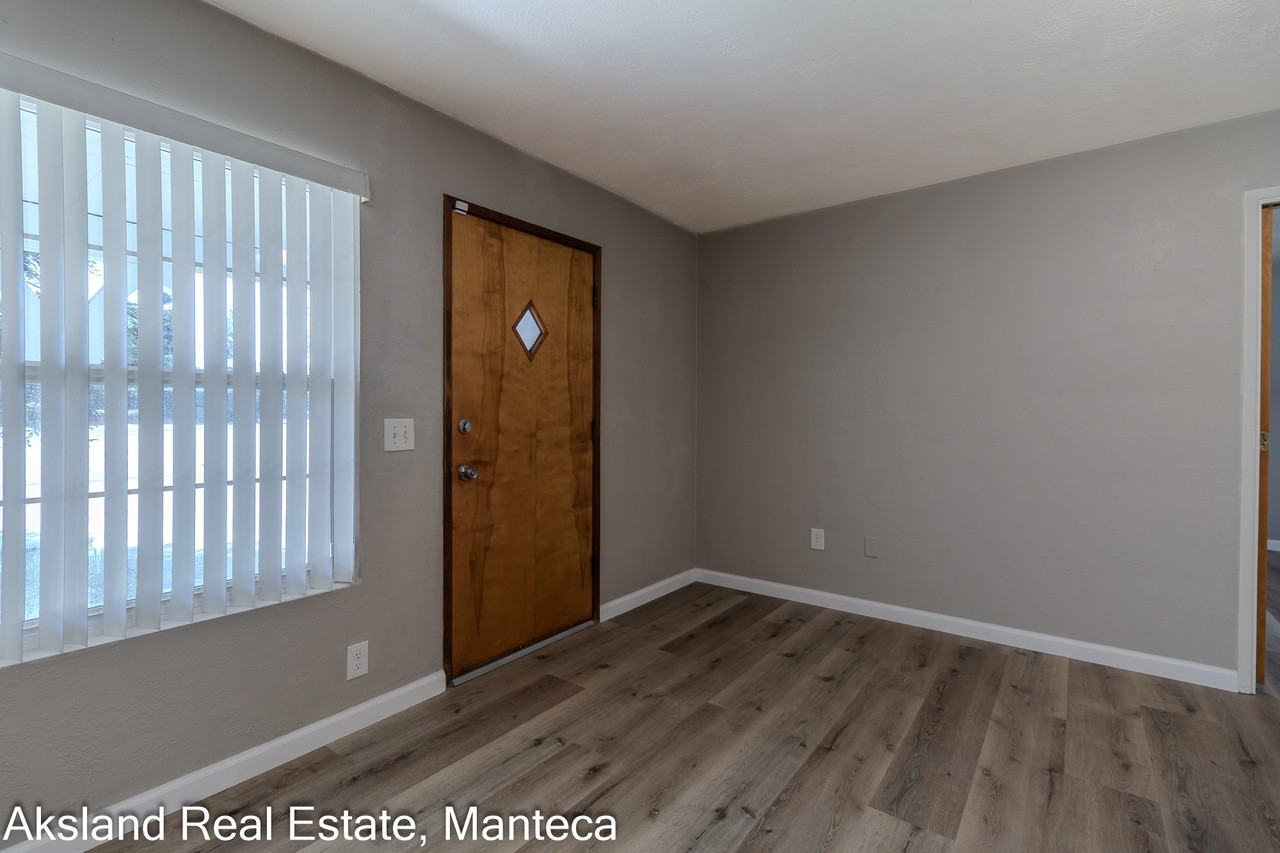W. Lathrop Rd., 3005 - Photo 3 of 19