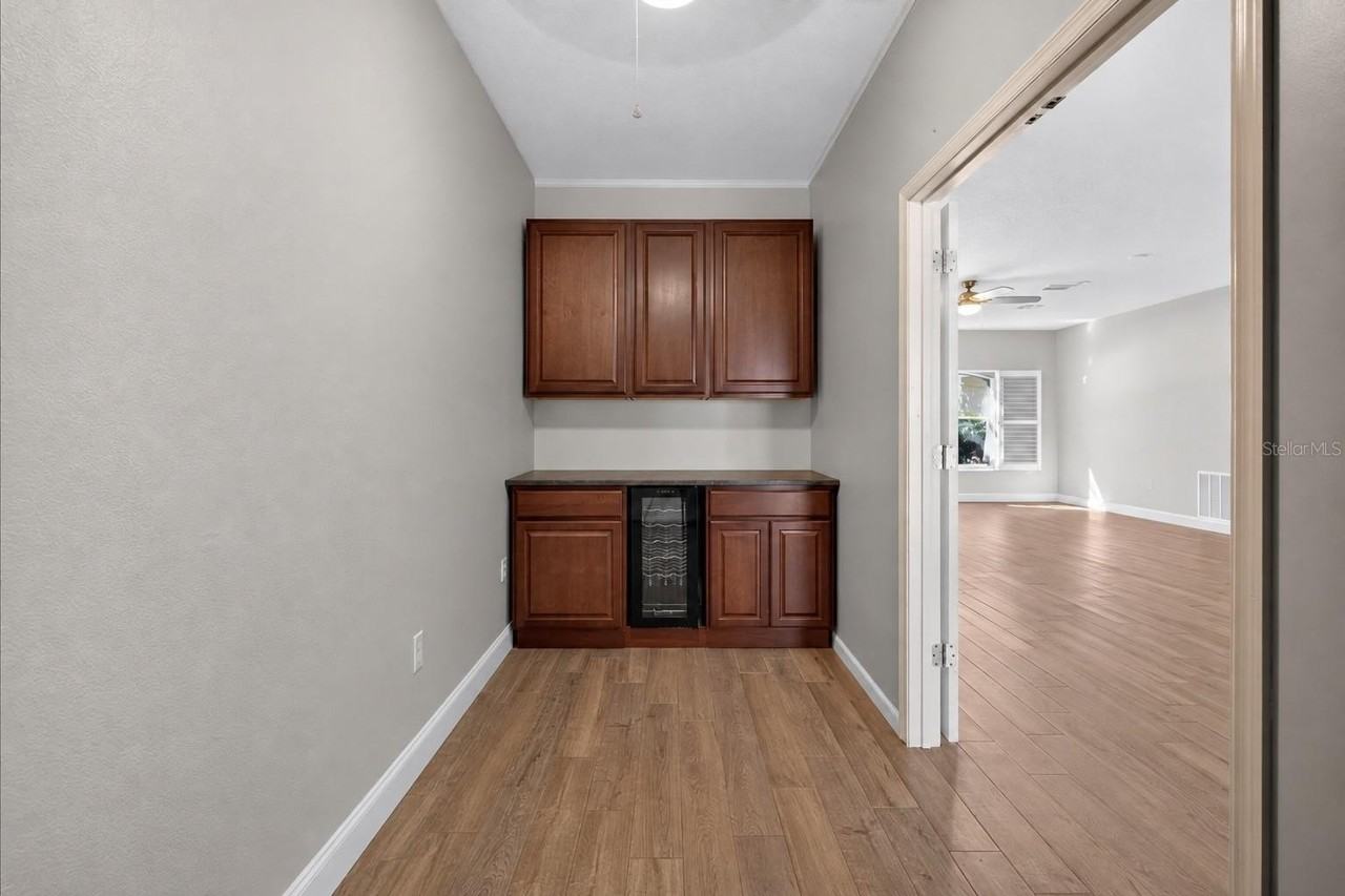 81 Rymshaw Dr - Photo 3 of 42