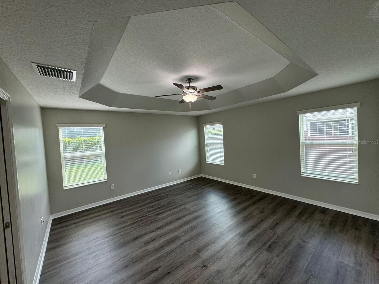 11221 Hess Way - Photo 4 of 23
