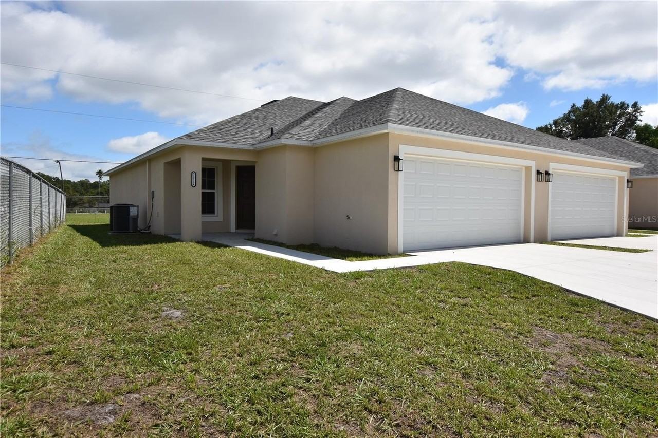 1111 Mercury Dr E #A - Photo 2 of 25
