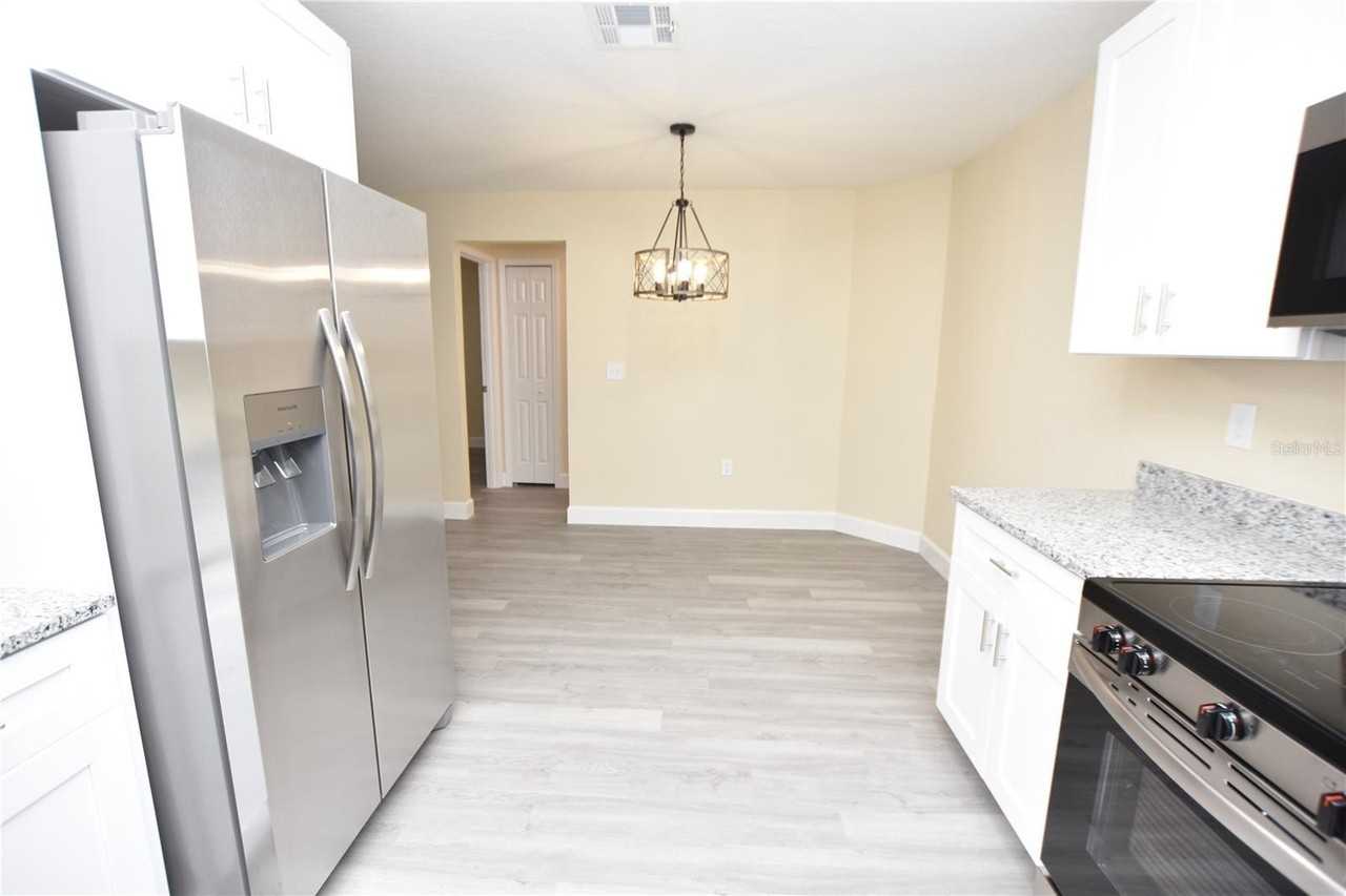 1111 Mercury Dr E #A - Photo 6 of 25