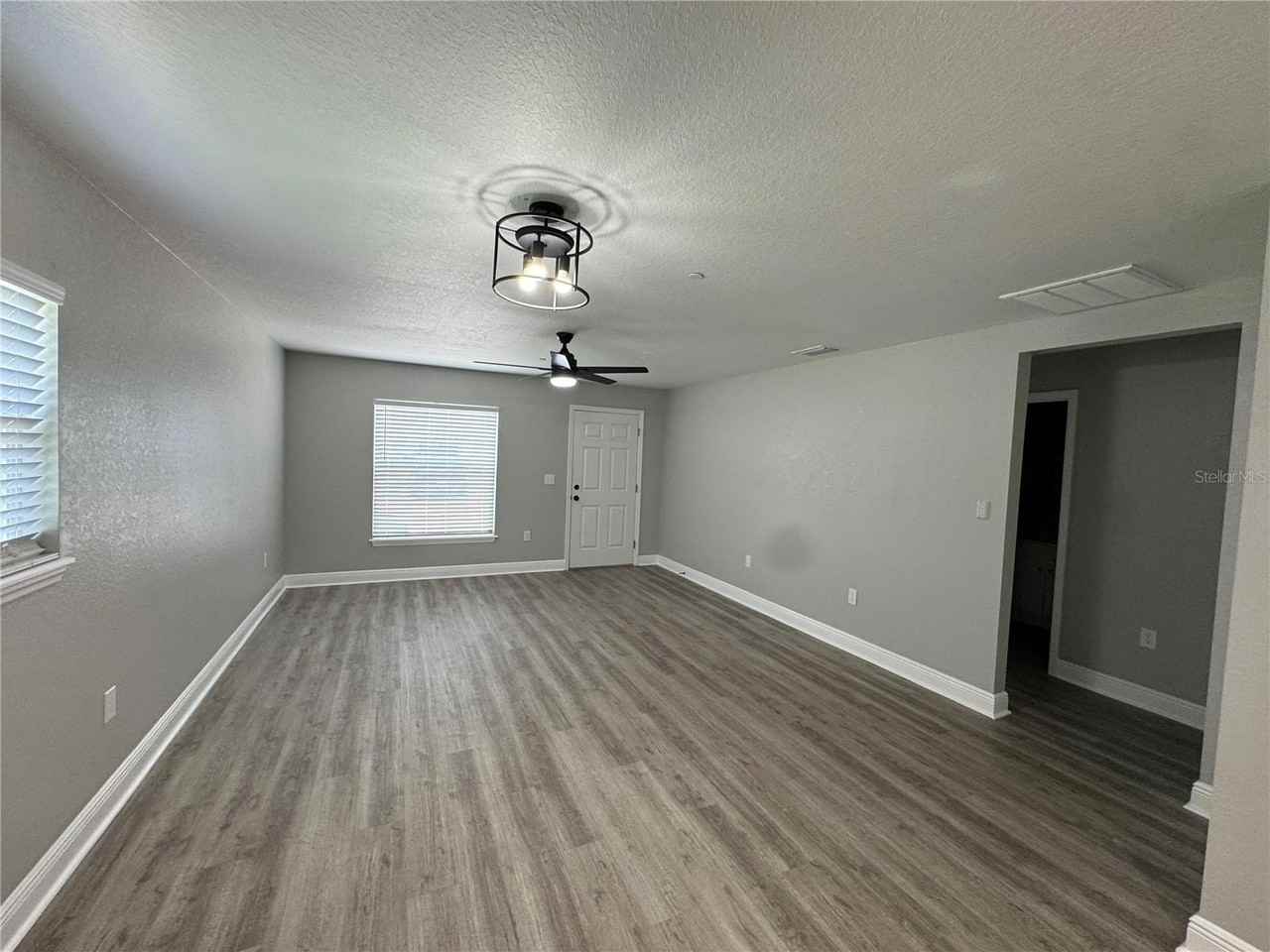 770 N Pleasant Ave - Photo 5 of 11