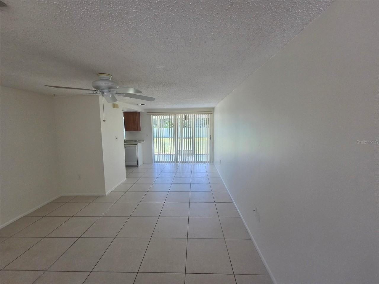 653 Harvey St - Photo 2 of 14