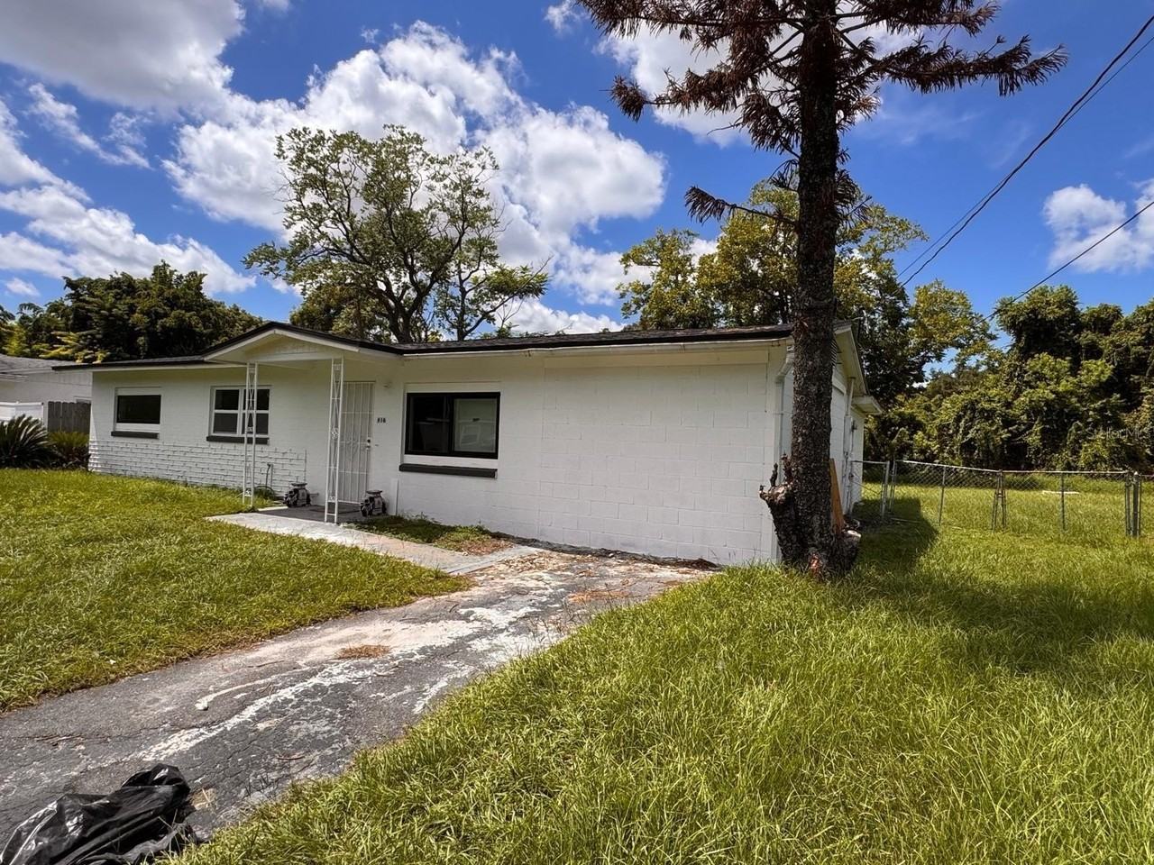 916 Alecon Dr - Photo 4 of 8