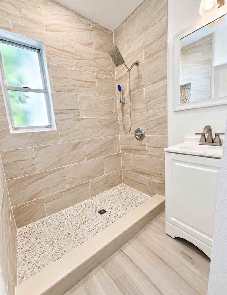 1832 E Robinson St - Photo 3 of 7