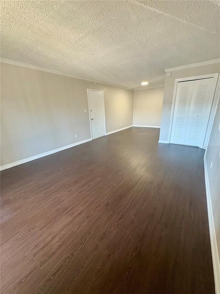 325 Wymore Rd #200 - Photo 4 of 15