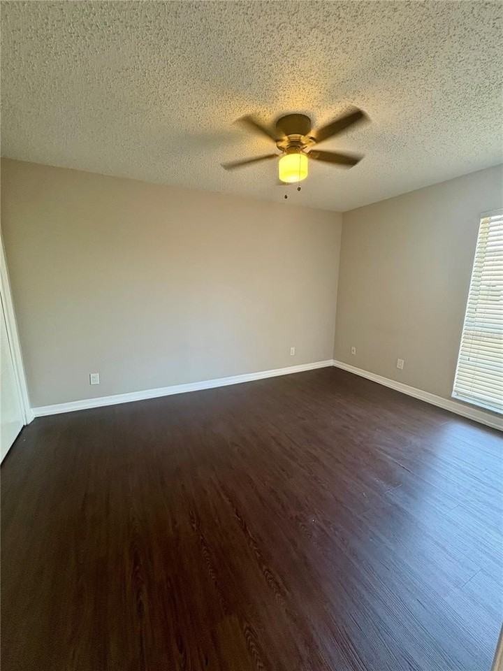 325 Wymore Rd #200 - Photo 6 of 15