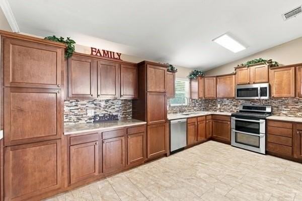 667 Jaguar Ct - Photo 7 of 23