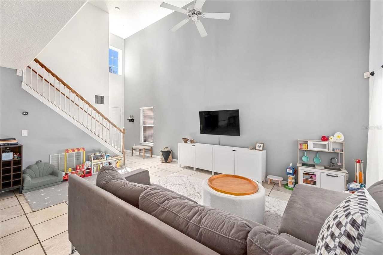 1415 Sherbourne St - Photo 4 of 29