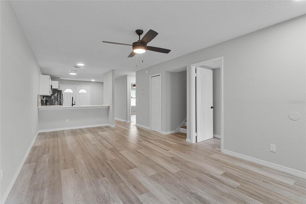 1067 Sophie Blvd - Photo 4 of 18