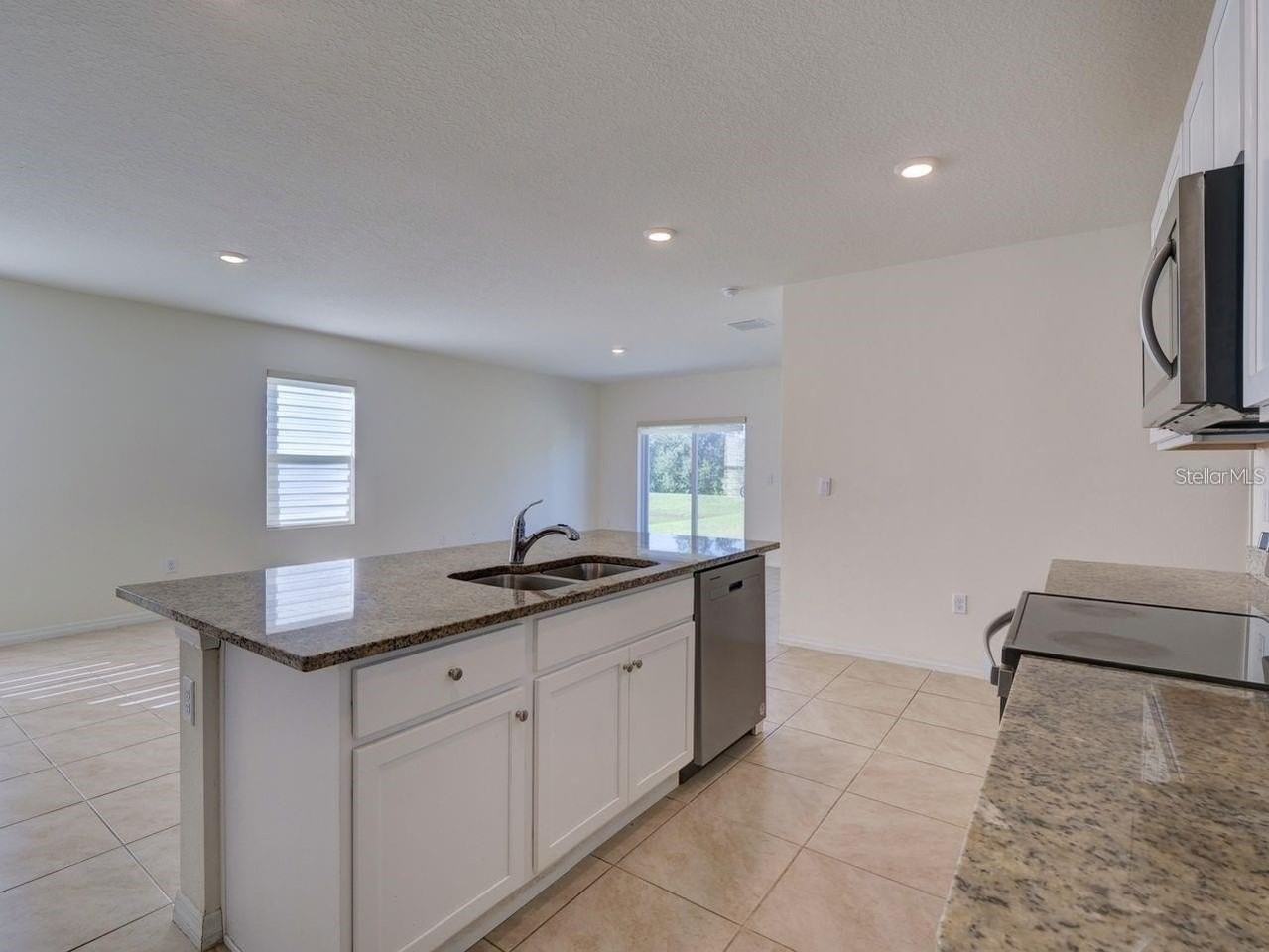 2501 Ribbon Fall Ave - Photo 4 of 35