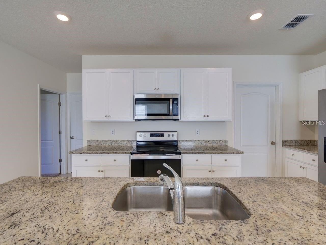 2501 Ribbon Fall Ave - Photo 5 of 35
