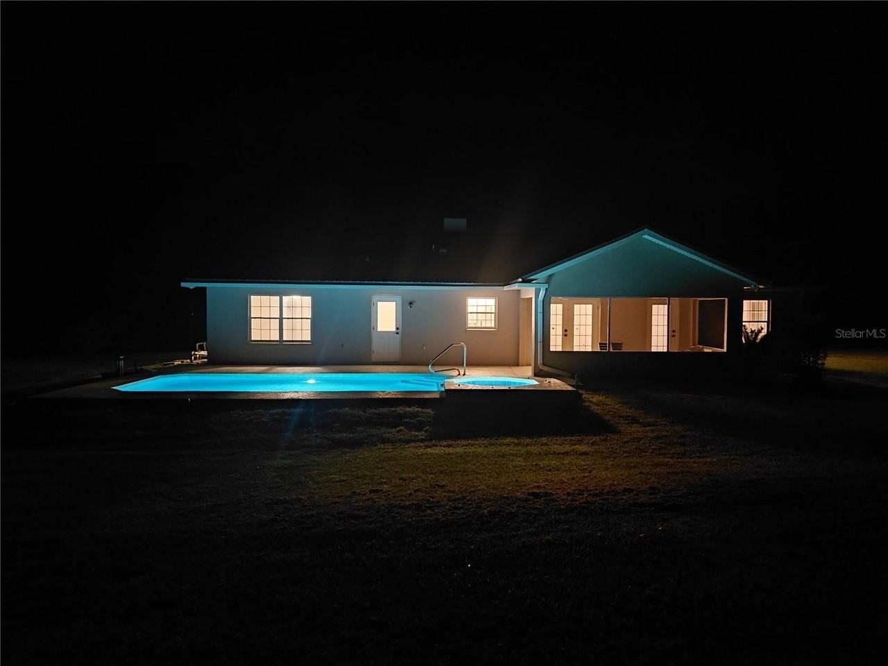 14810 Nw 185th St - Photo 5 of 45