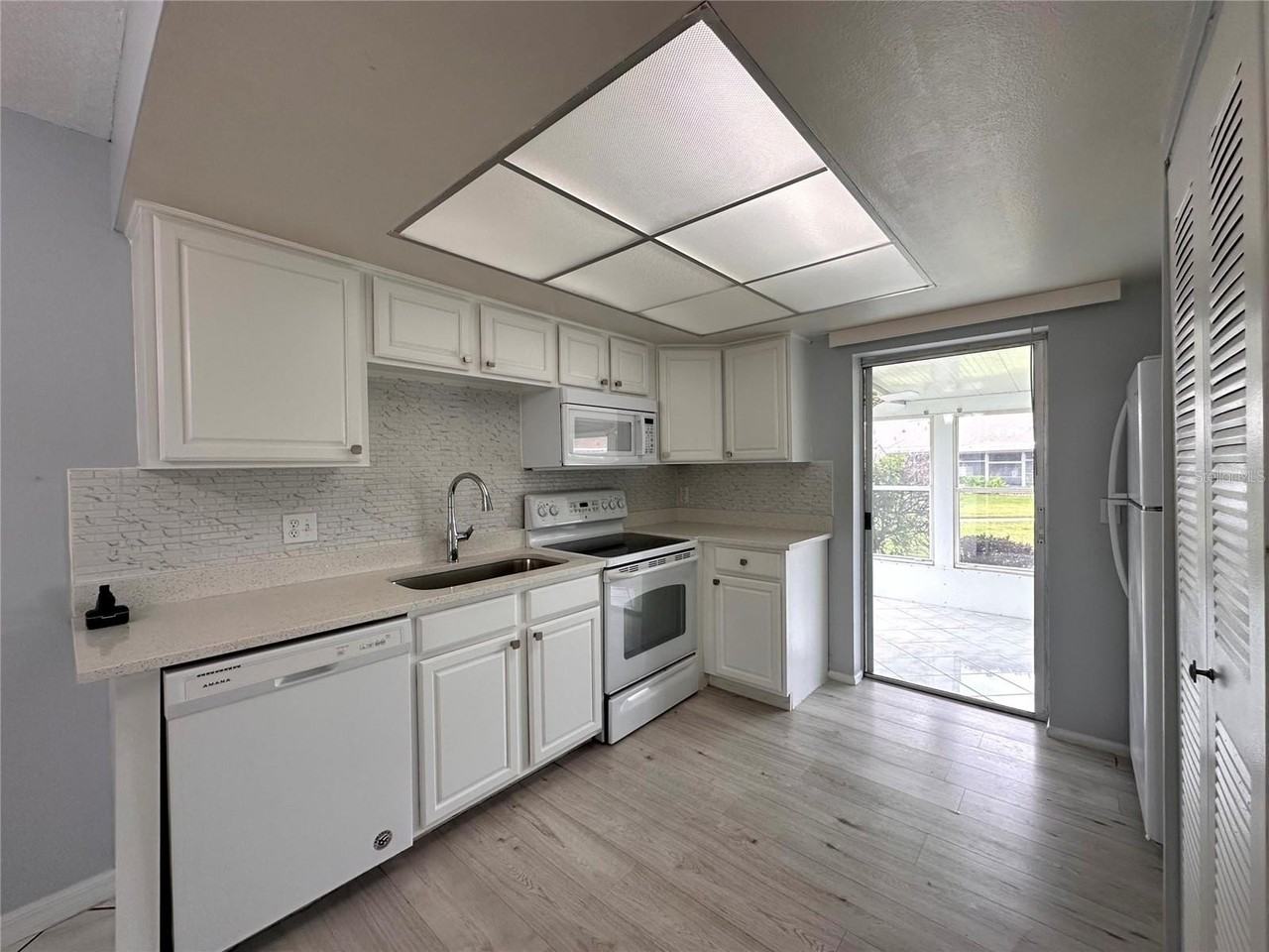 22 W Country Cove Way - Photo 5 of 36