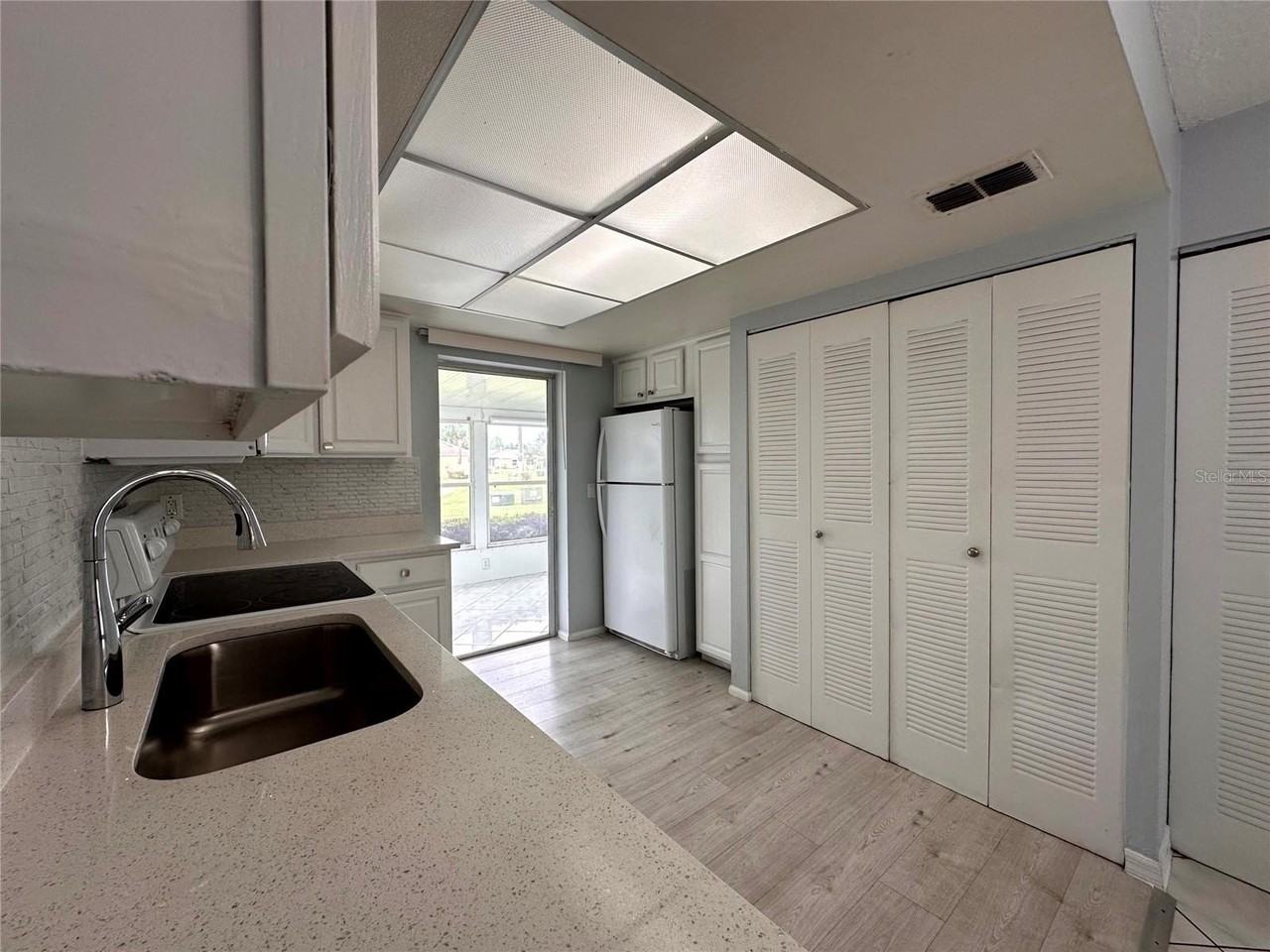 22 W Country Cove Way - Photo 6 of 36